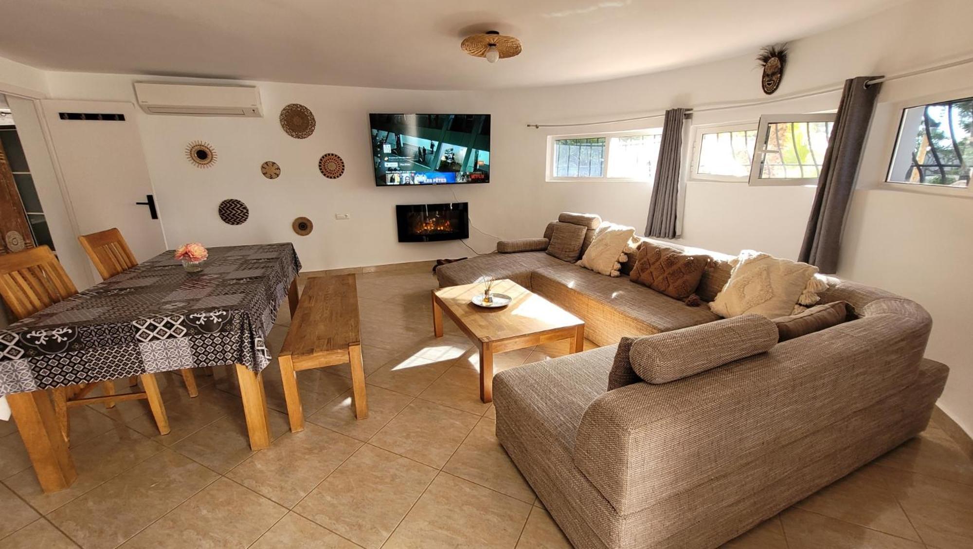 Casa Caledonia - Appartement Dans Villa Avec Jardin Arbore Et Piscine A 500 M De La Mer 贝尼萨 外观 照片