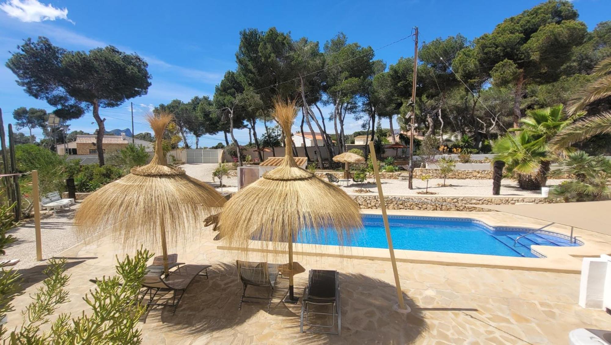 Casa Caledonia - Appartement Dans Villa Avec Jardin Arbore Et Piscine A 500 M De La Mer 贝尼萨 外观 照片